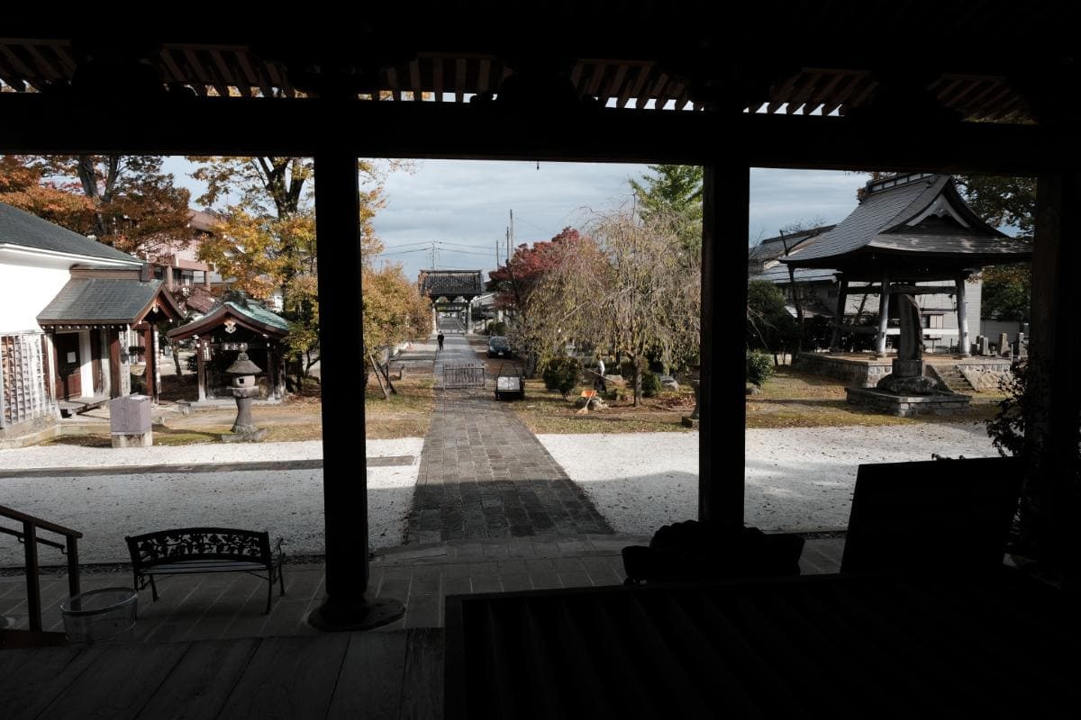 Teramachi temple grounds 2